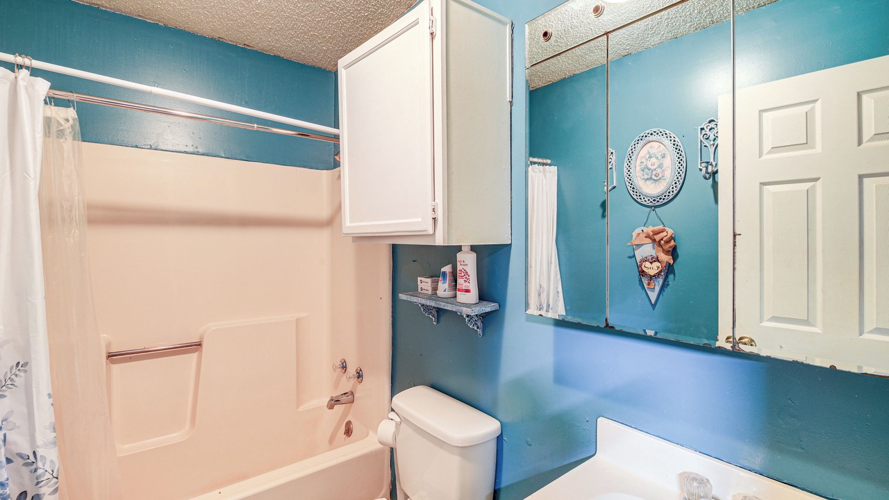 Photo of Bathroom in Matewan