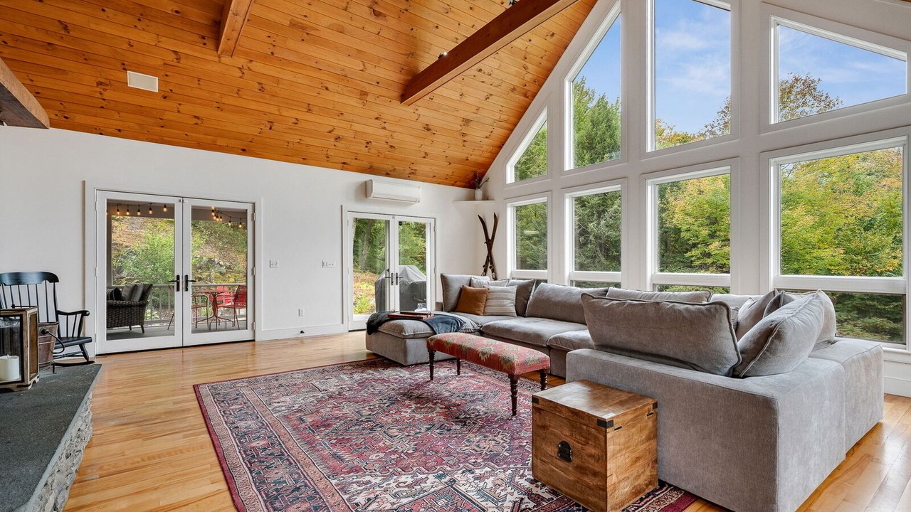Photo of Livingroom in Richmond