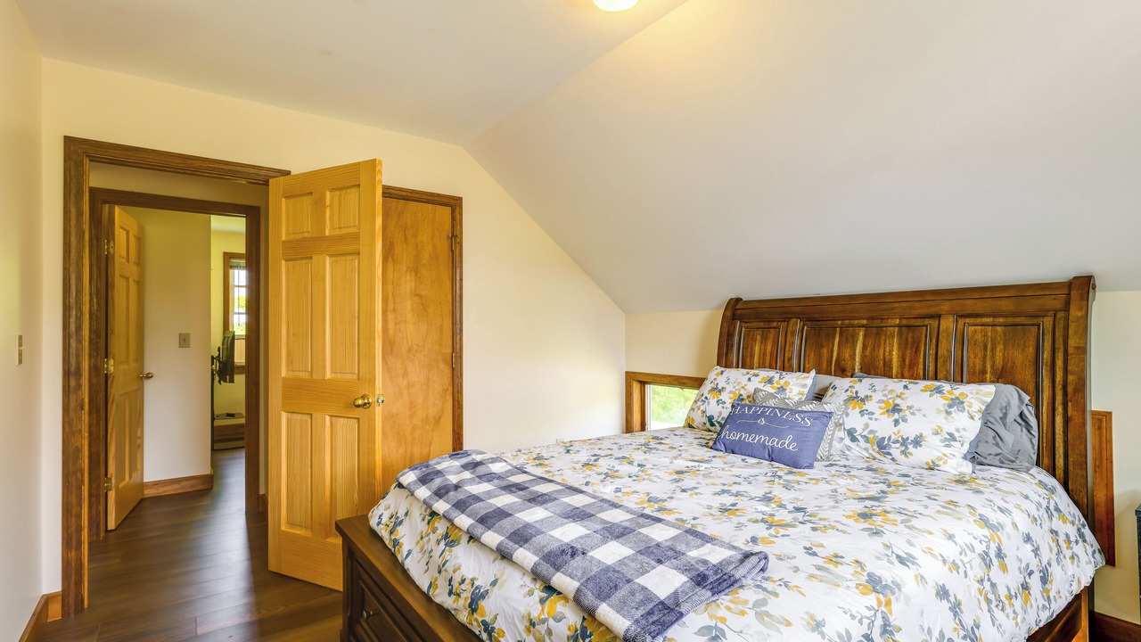 Photo of Bedroom in Granville