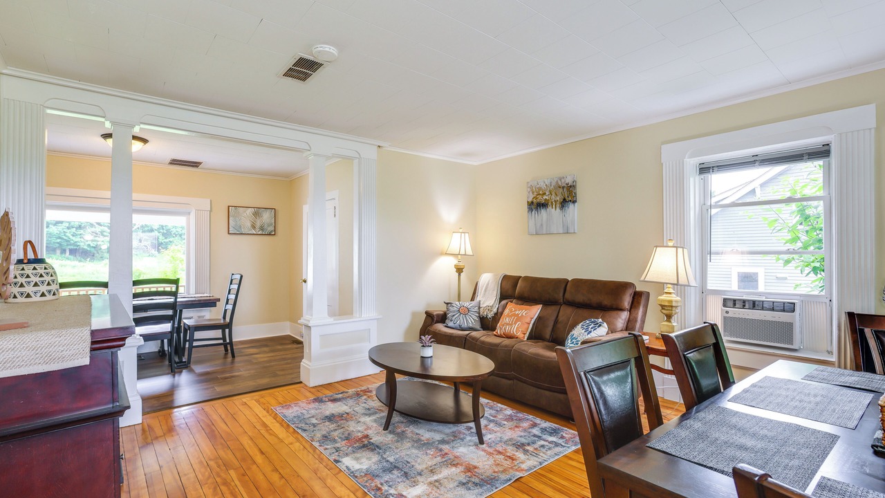 Photo of Livingroom in Granville