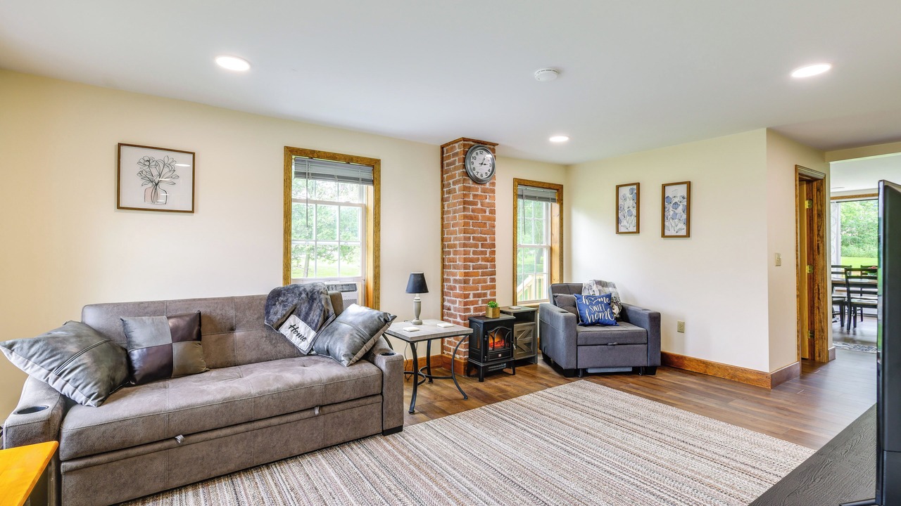 Photo of Livingroom in Granville