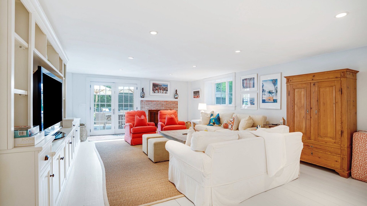 Photo of Livingroom in Water Mill