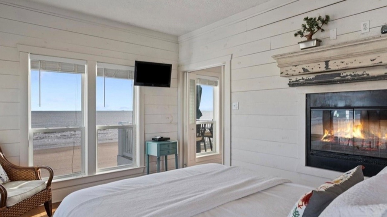 Photo of Bedroom in Port Bolivar