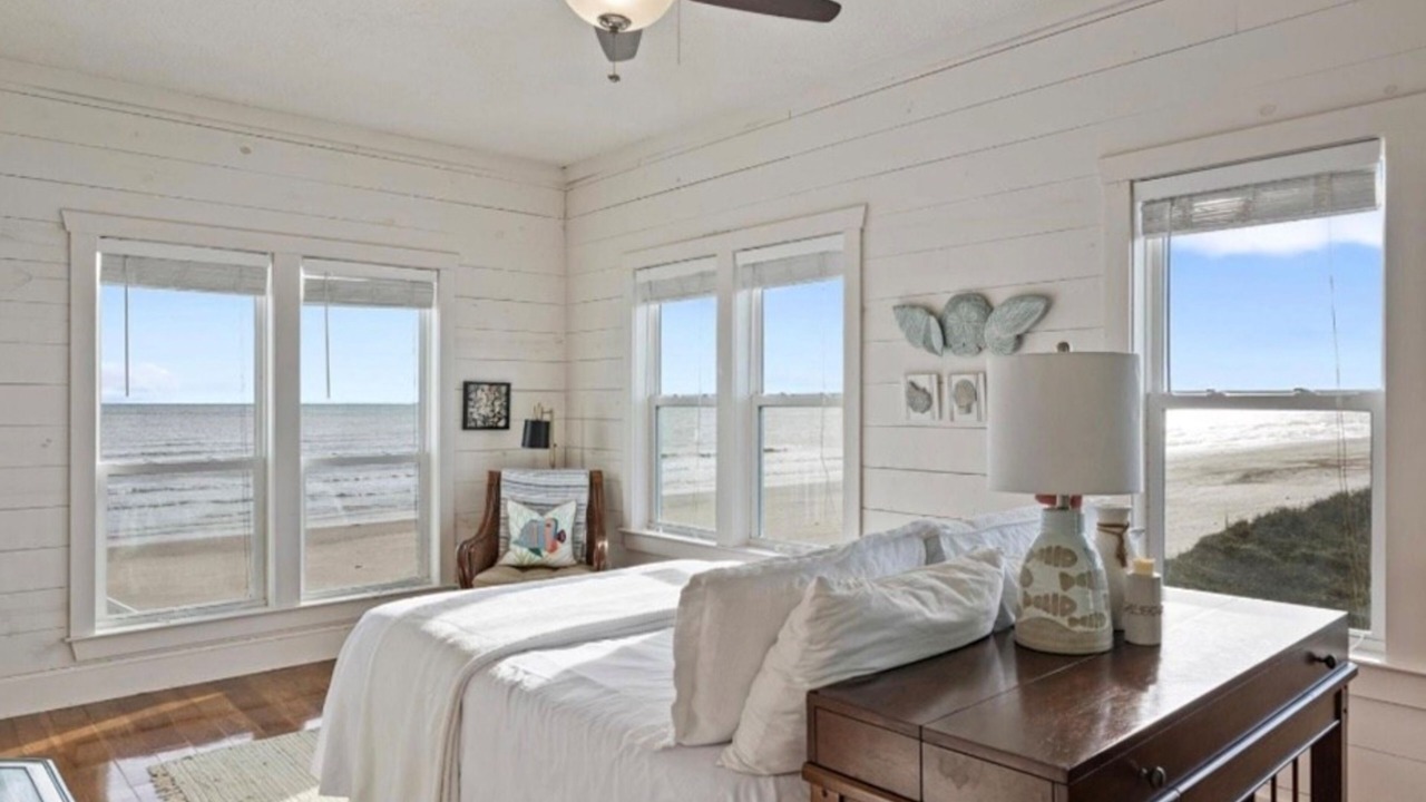 Photo of Bedroom in Port Bolivar