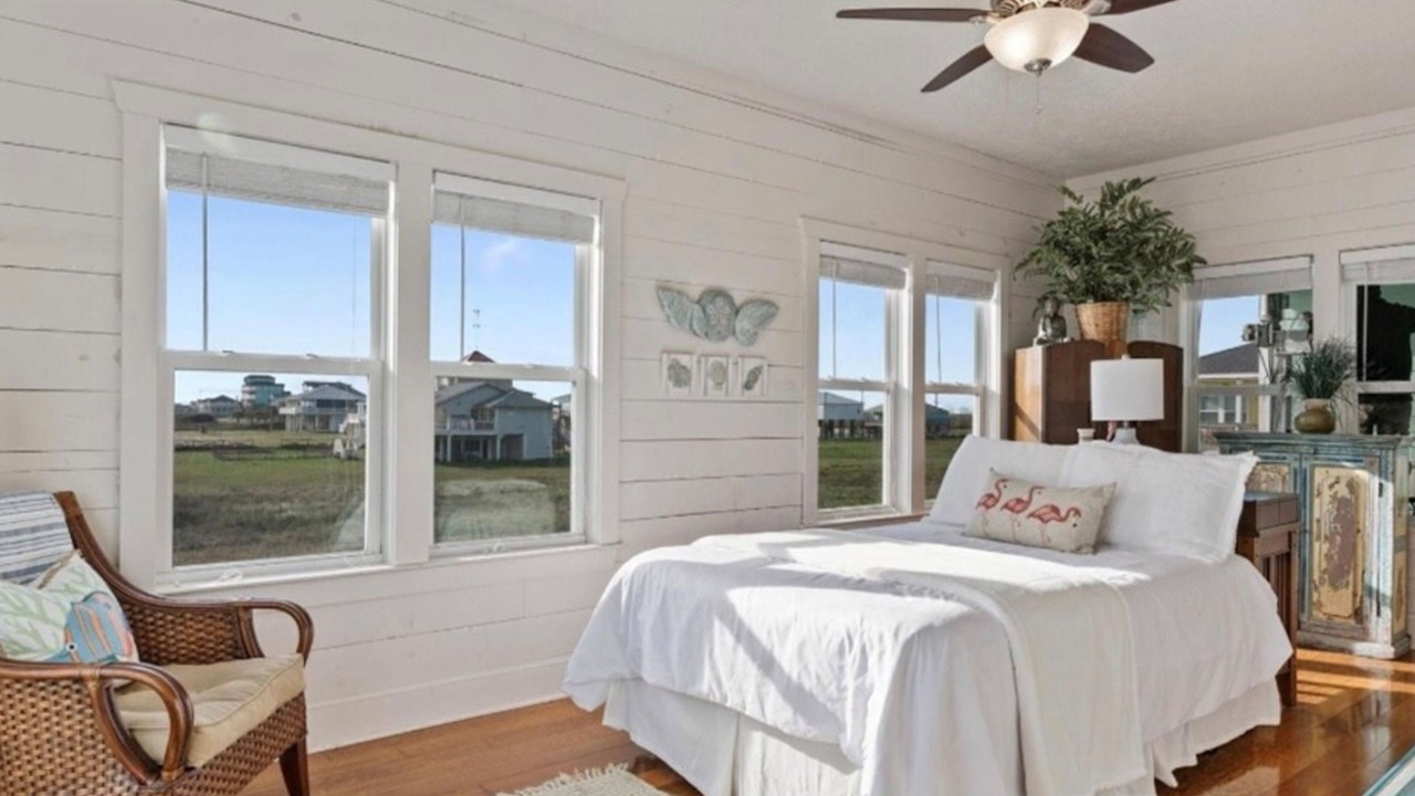 Photo of Bedroom in Port Bolivar