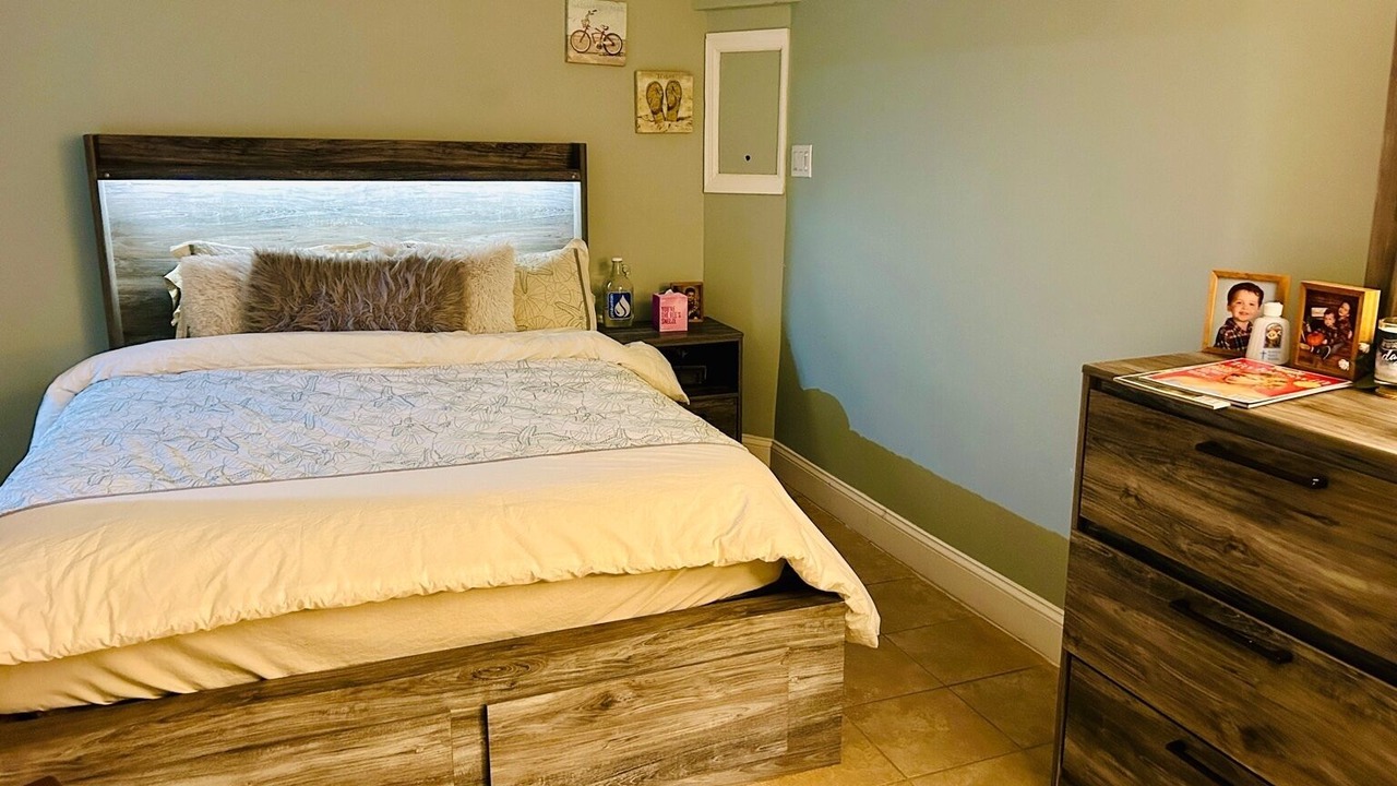 Photo of Bedroom in East Massapequa