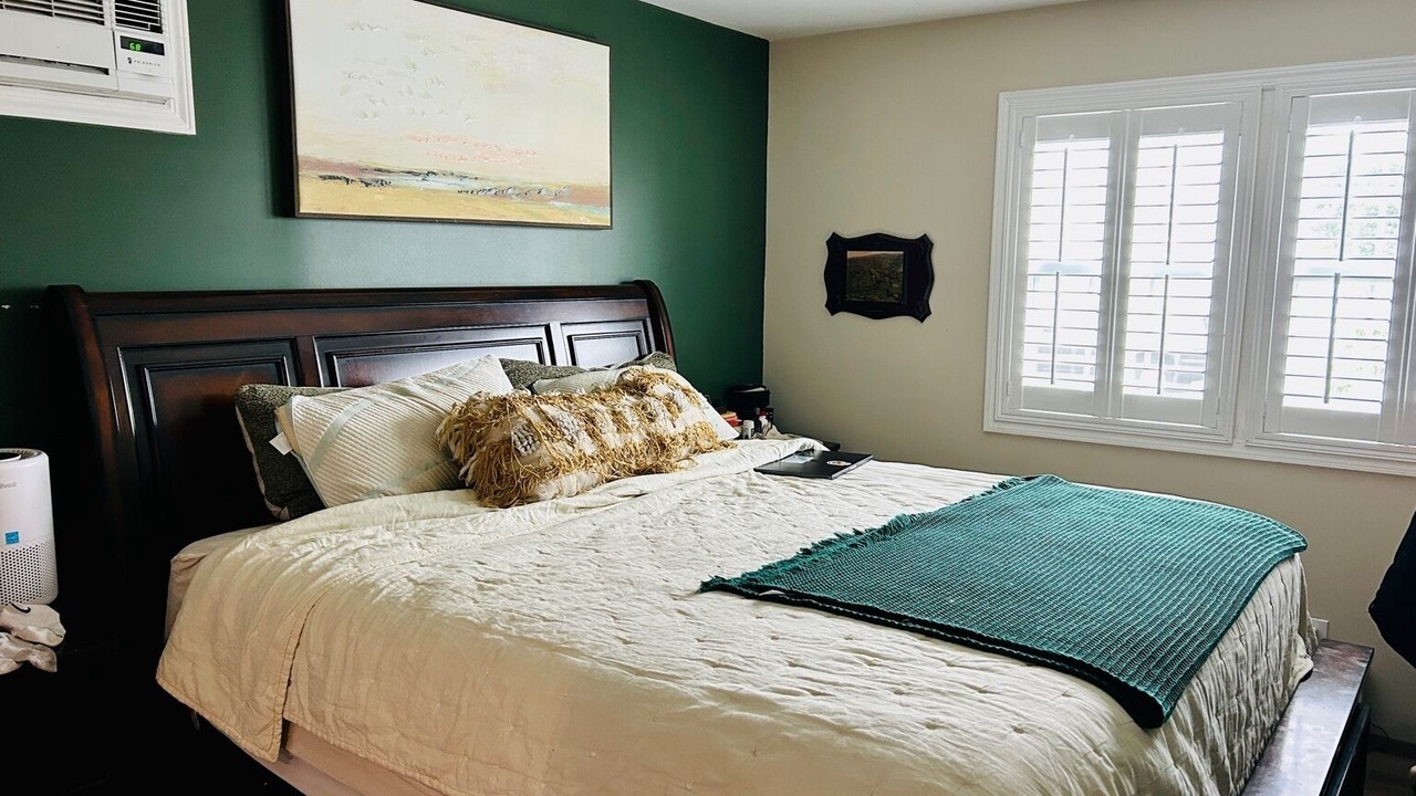 Photo of Bedroom in East Massapequa