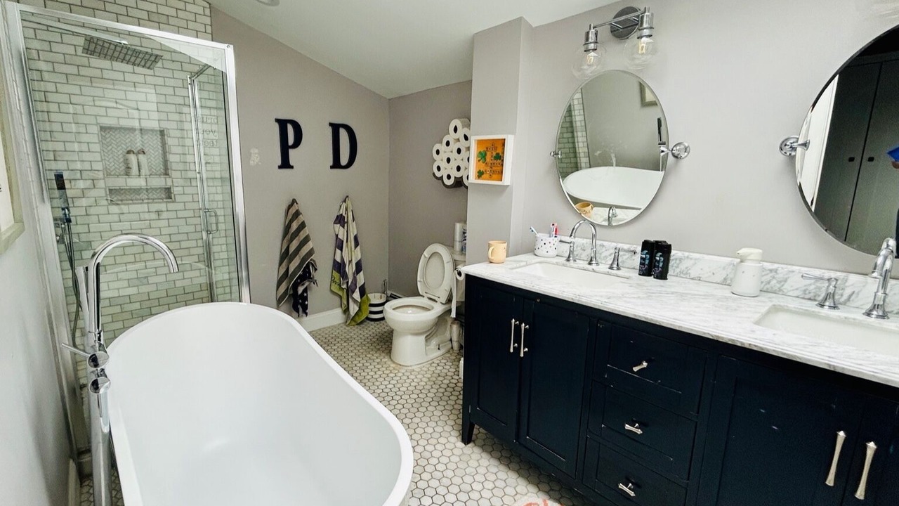 Photo of Bathroom in East Massapequa
