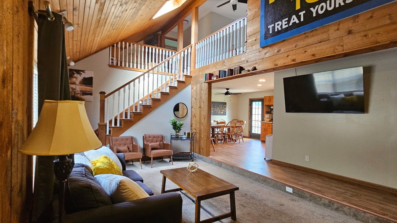 Photo of Livingroom in Sulphur Springs