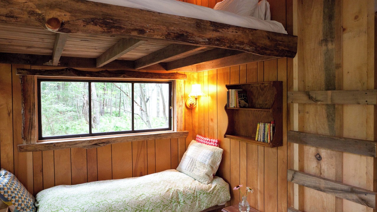 Photo of Bedroom in Woodridge