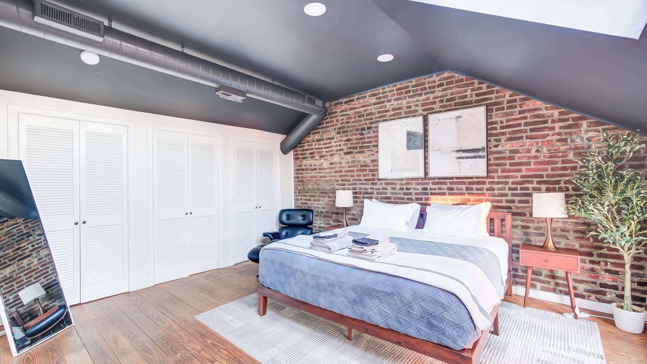 Photo of Bedroom in Old Town Alexandria