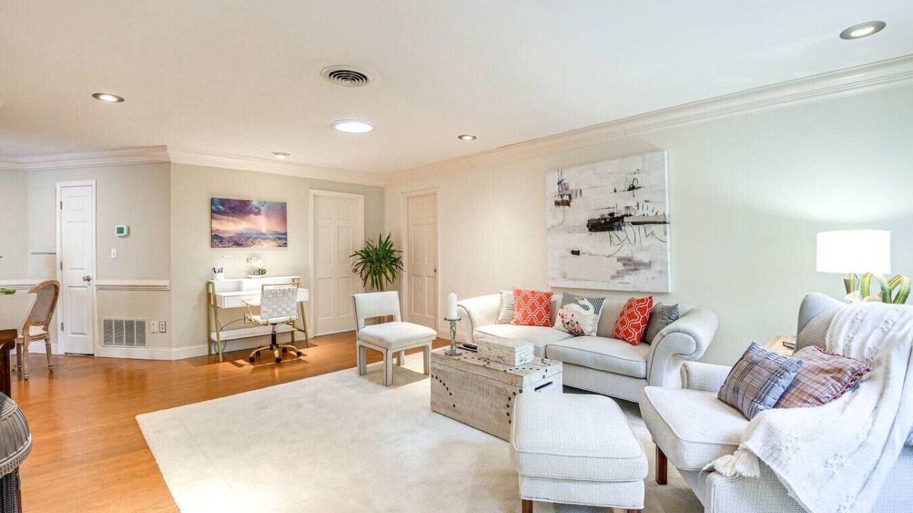 Photo of Livingroom in Long Green