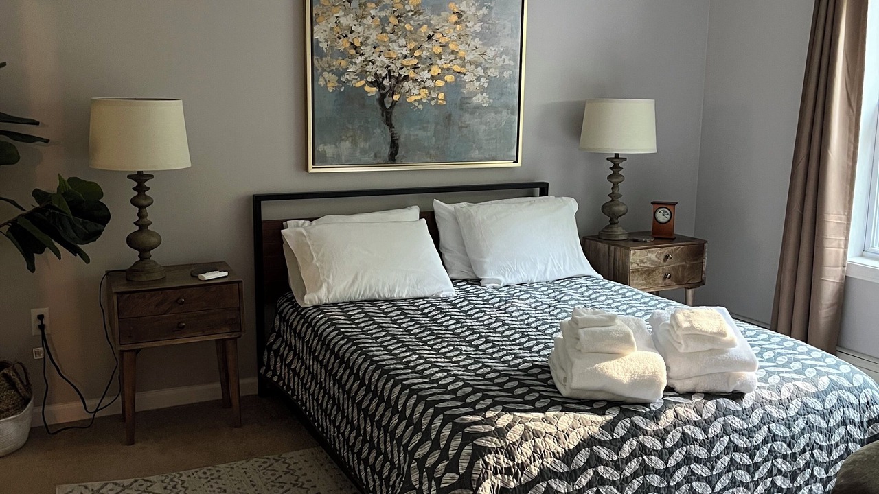 Photo of Bedroom in Alton
