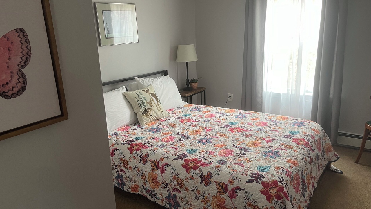 Photo of Bedroom in Alton