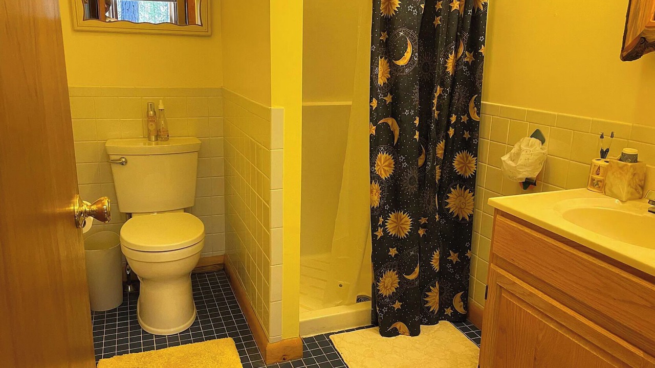 Photo of Bathroom in Freedom