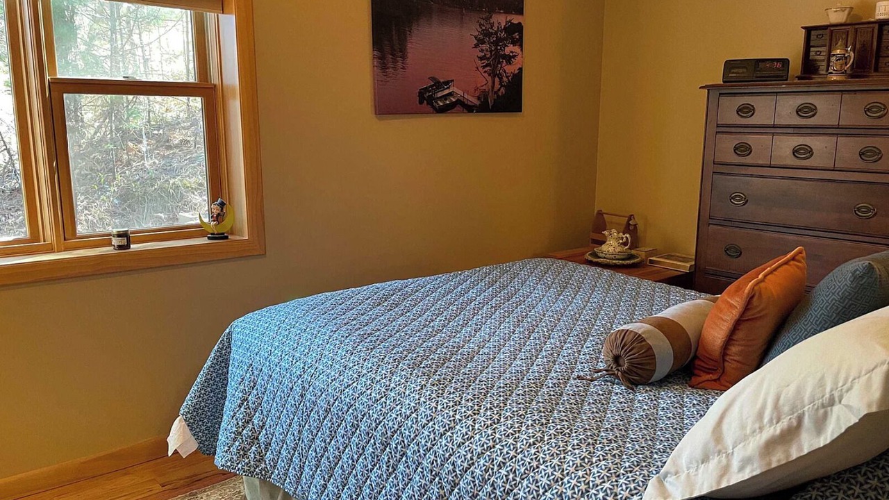 Photo of Bedroom in Freedom