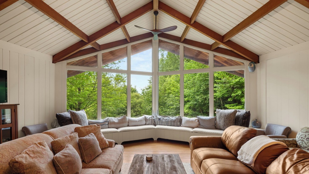 Photo of Livingroom in Stowe