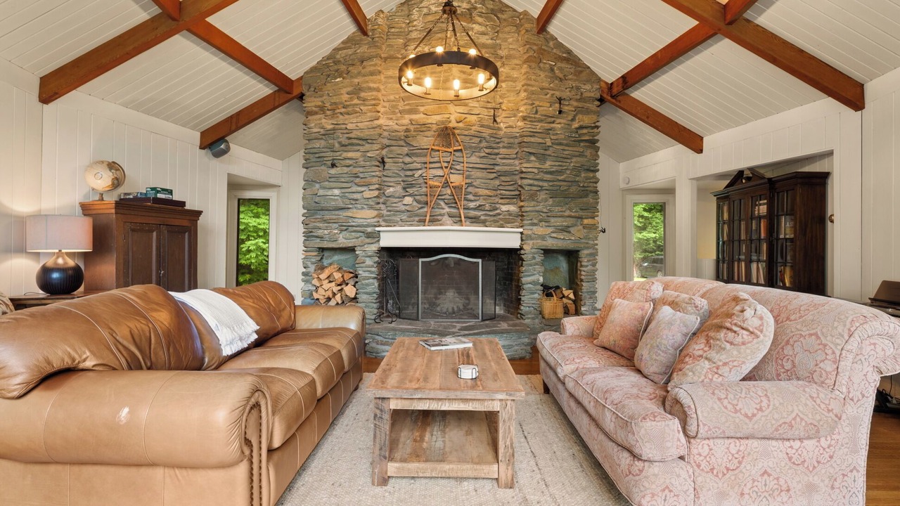 Photo of Livingroom in Stowe