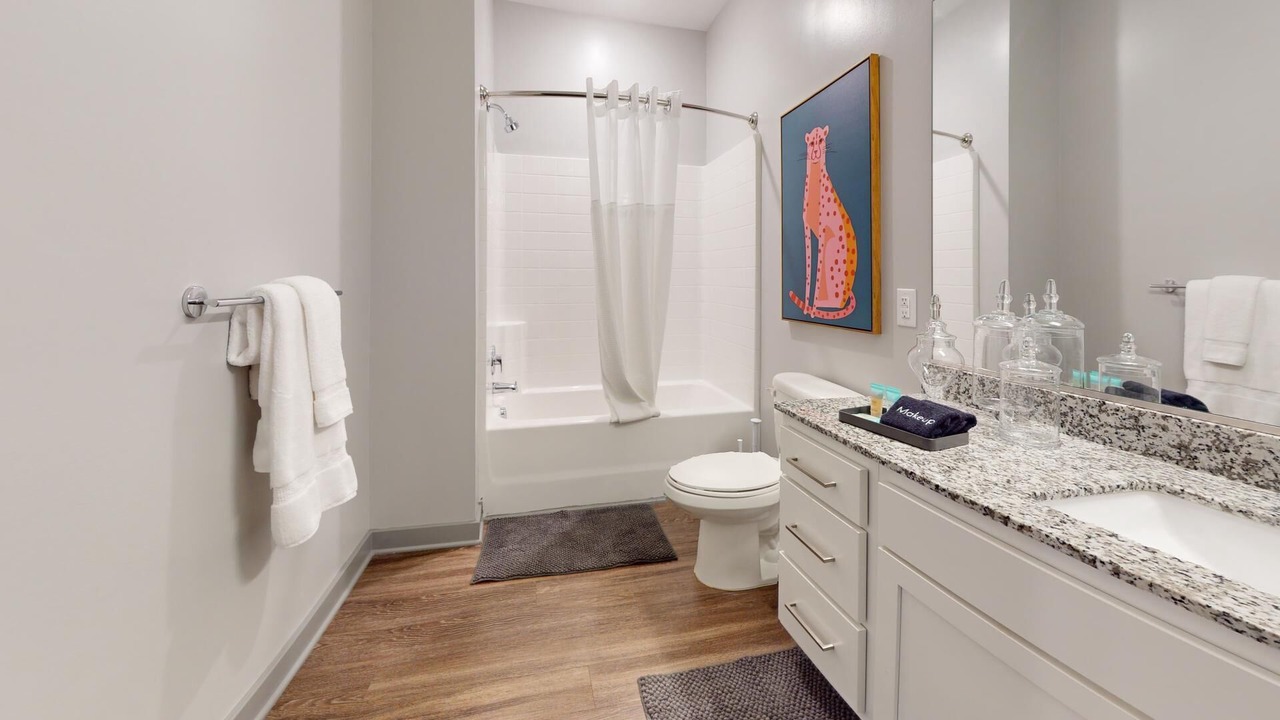 Photo of Bathroom in Coliseum Central
