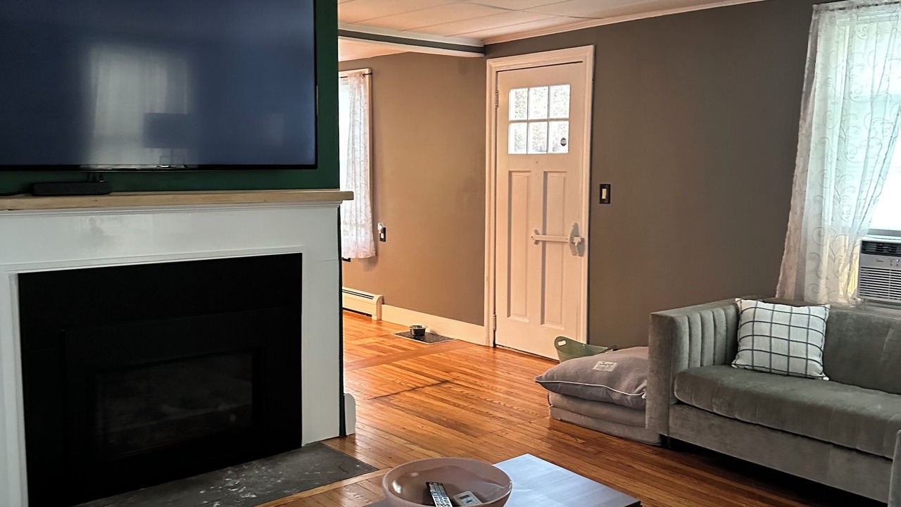 Photo of Livingroom in Eagle Bridge