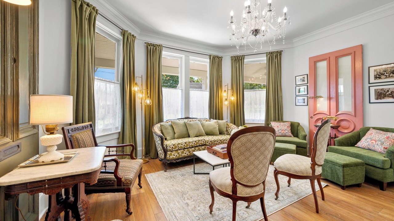Photo of Livingroom in Harpers Ferry