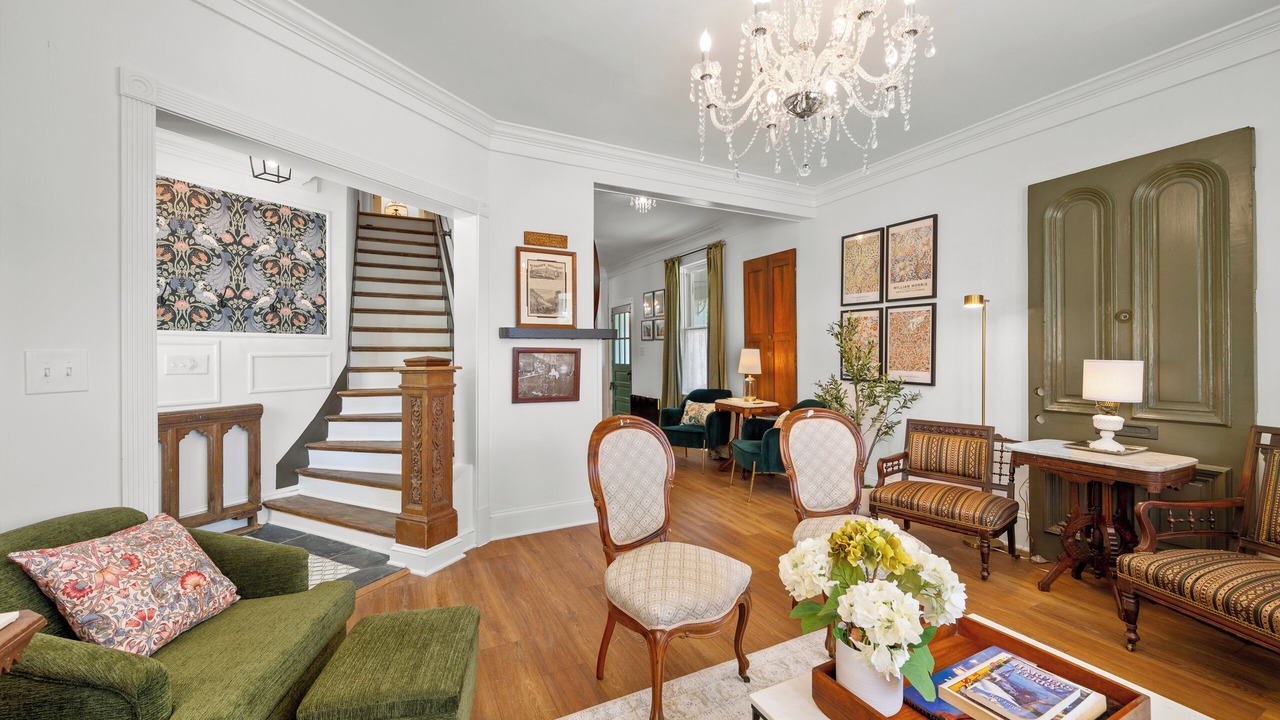 Photo of Livingroom in Harpers Ferry