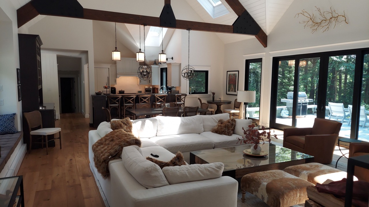 Photo of Livingroom in South Londonderry