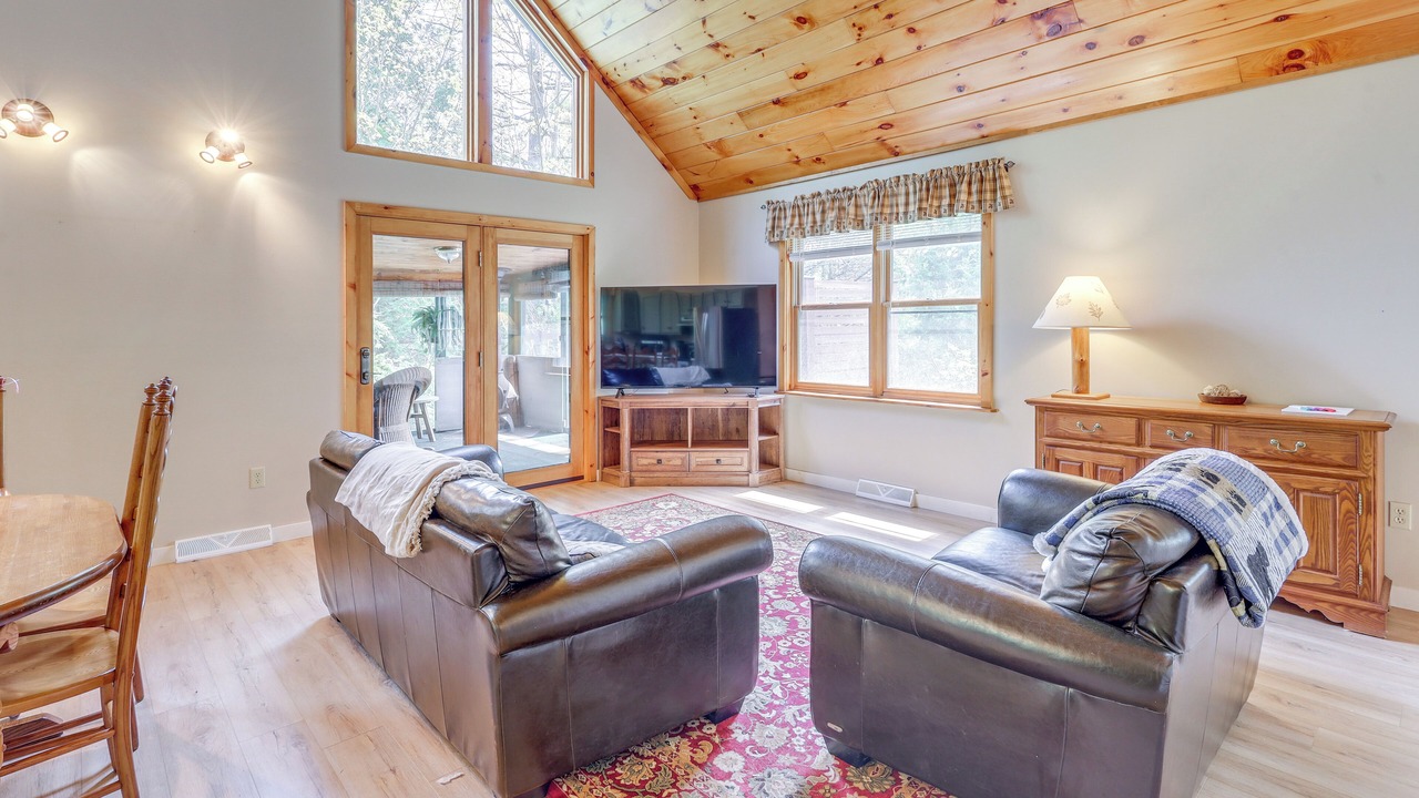 Photo of Livingroom in Warrensburg