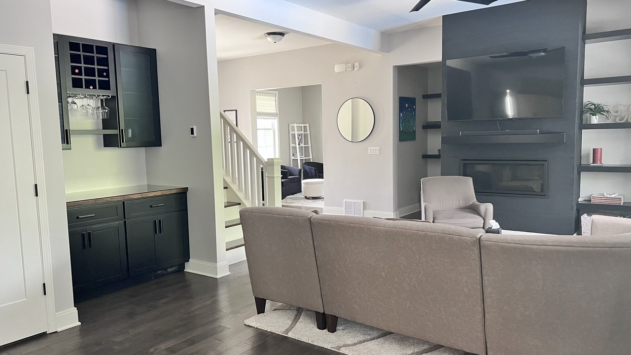 Photo of Livingroom in Newtonville