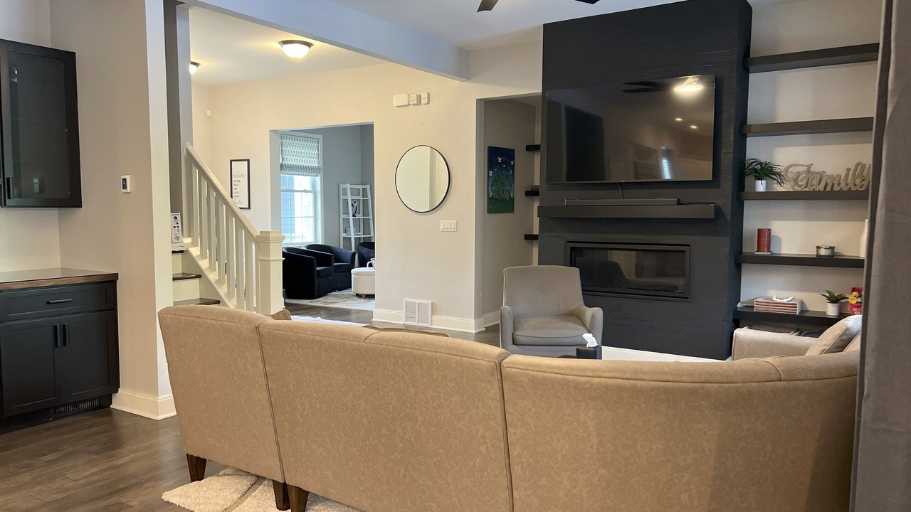 Photo of Livingroom in Newtonville