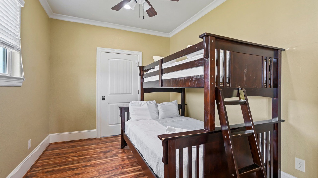 Photo of Bedroom in Pointe San Luis