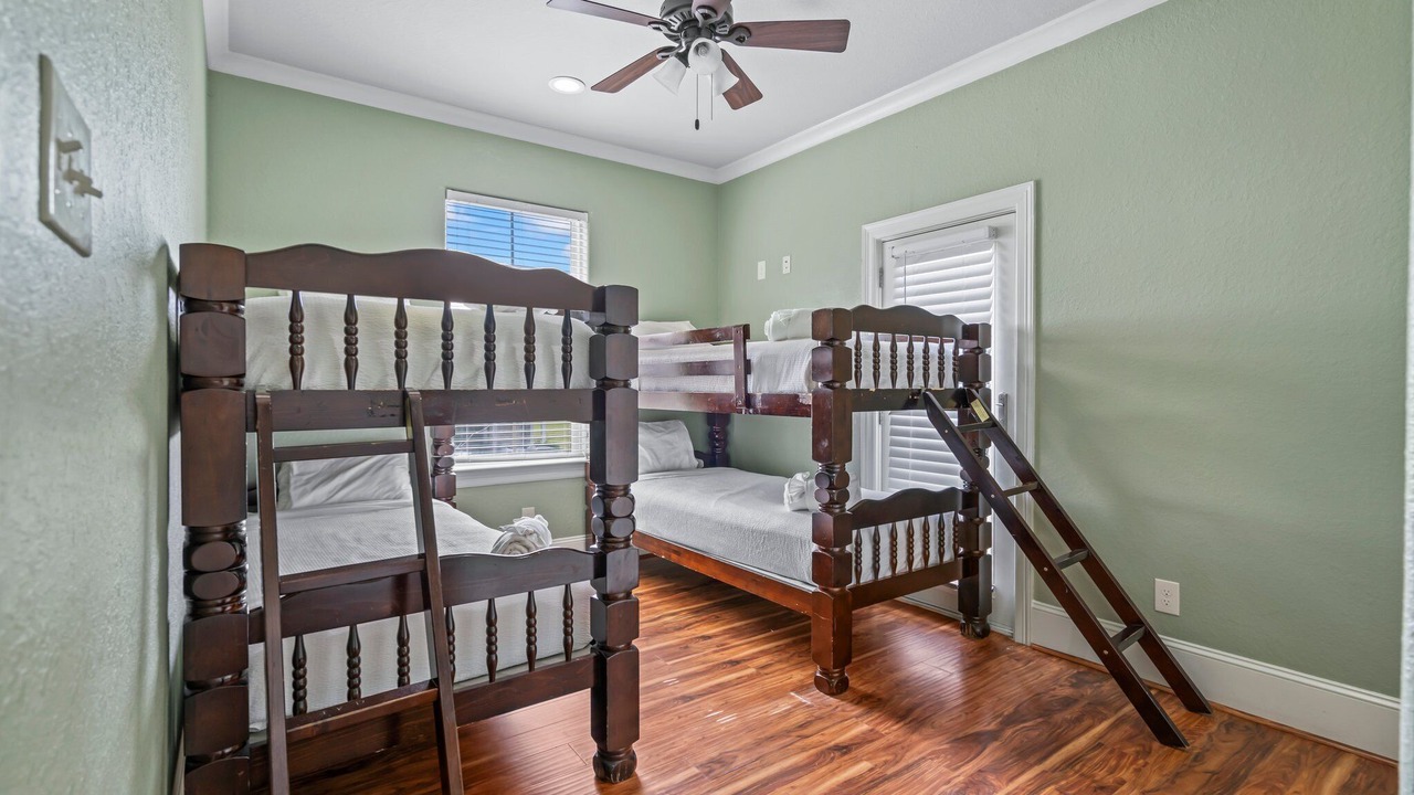 Photo of Bedroom in Pointe San Luis