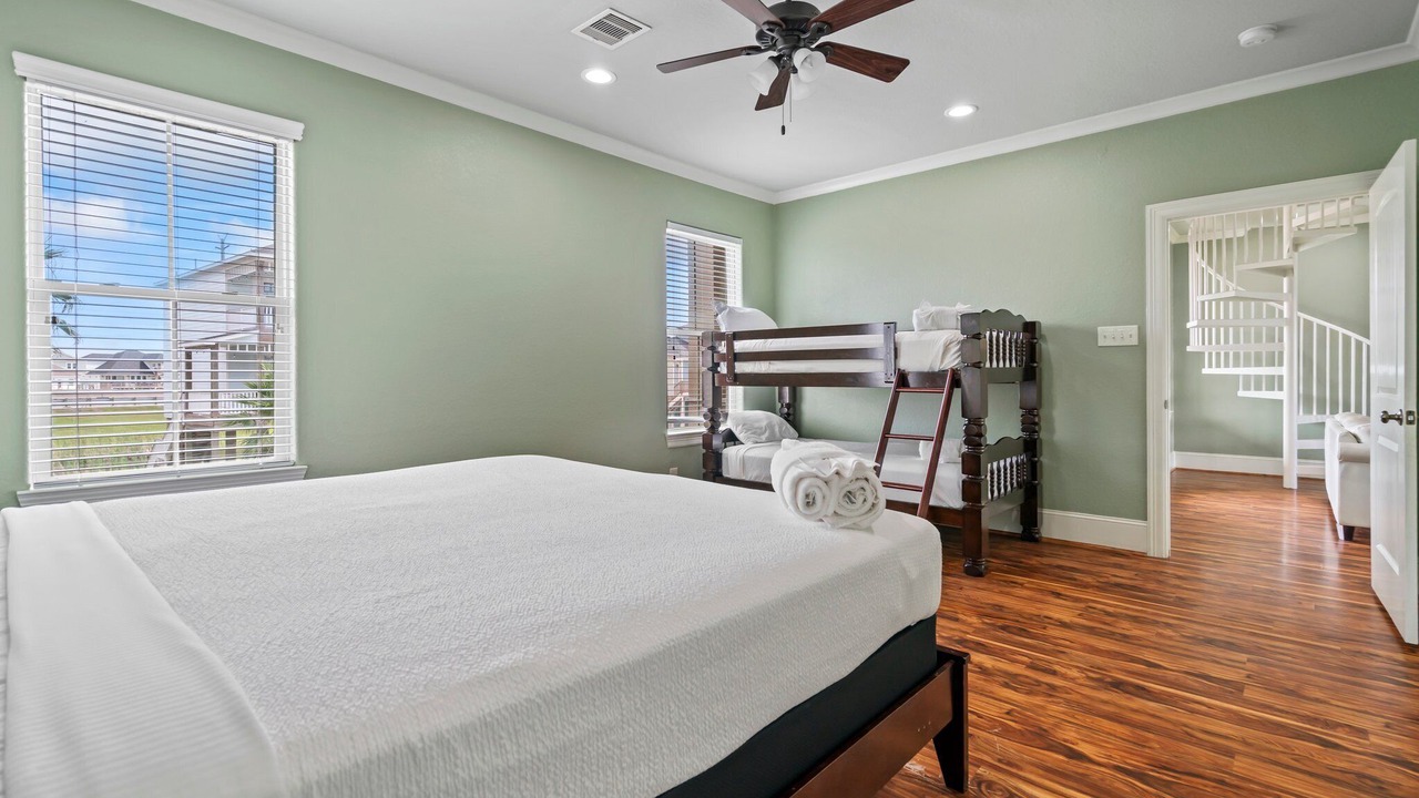 Photo of Bedroom in Pointe San Luis