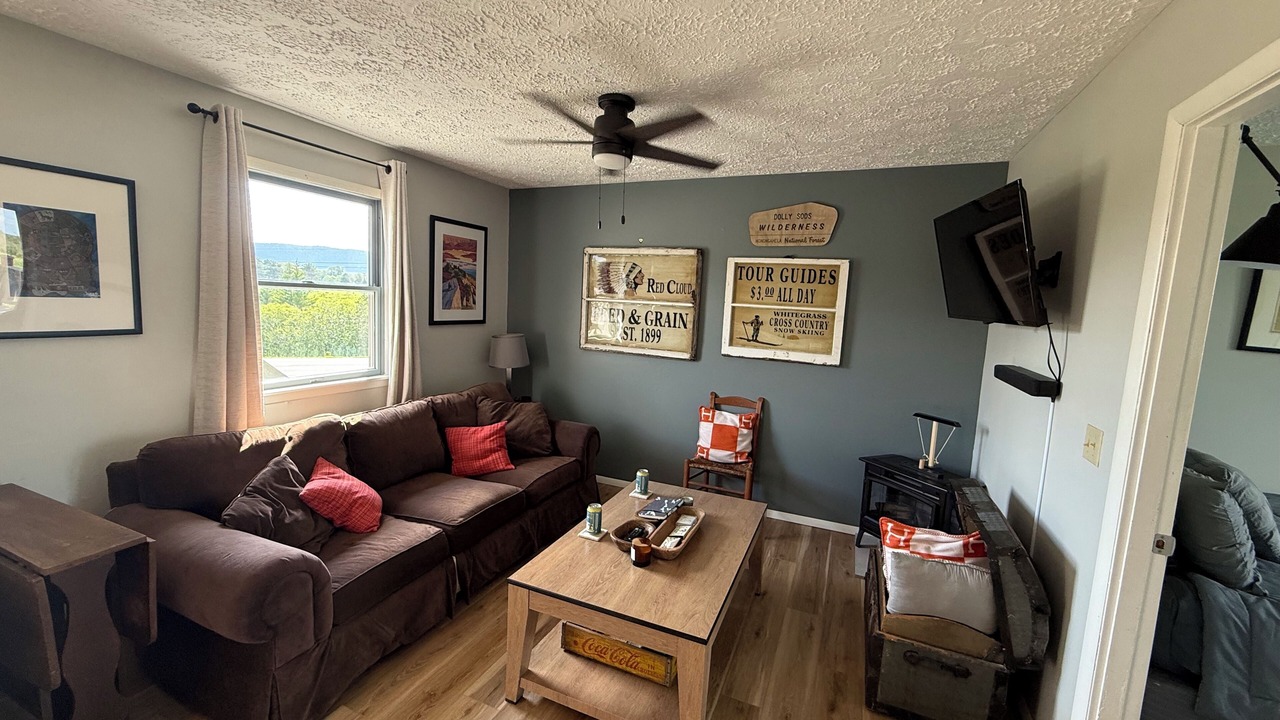 Photo of Livingroom in Davis