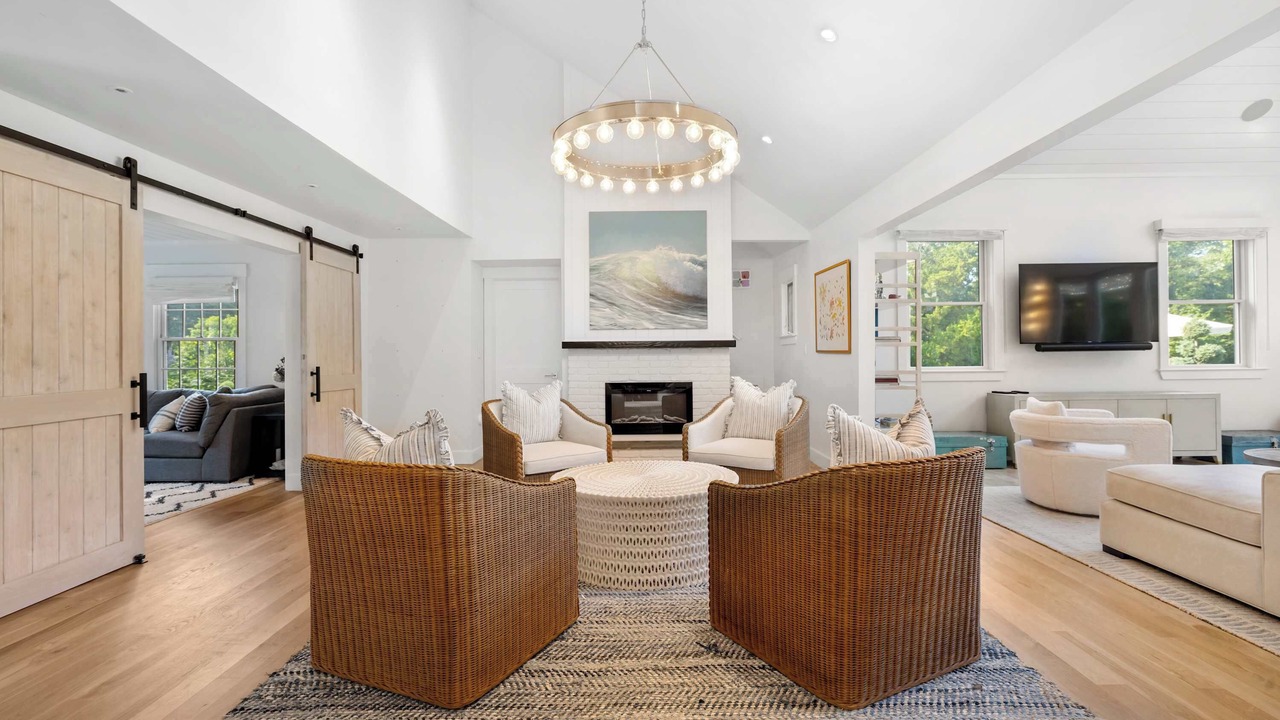 Photo of Livingroom in Water Mill