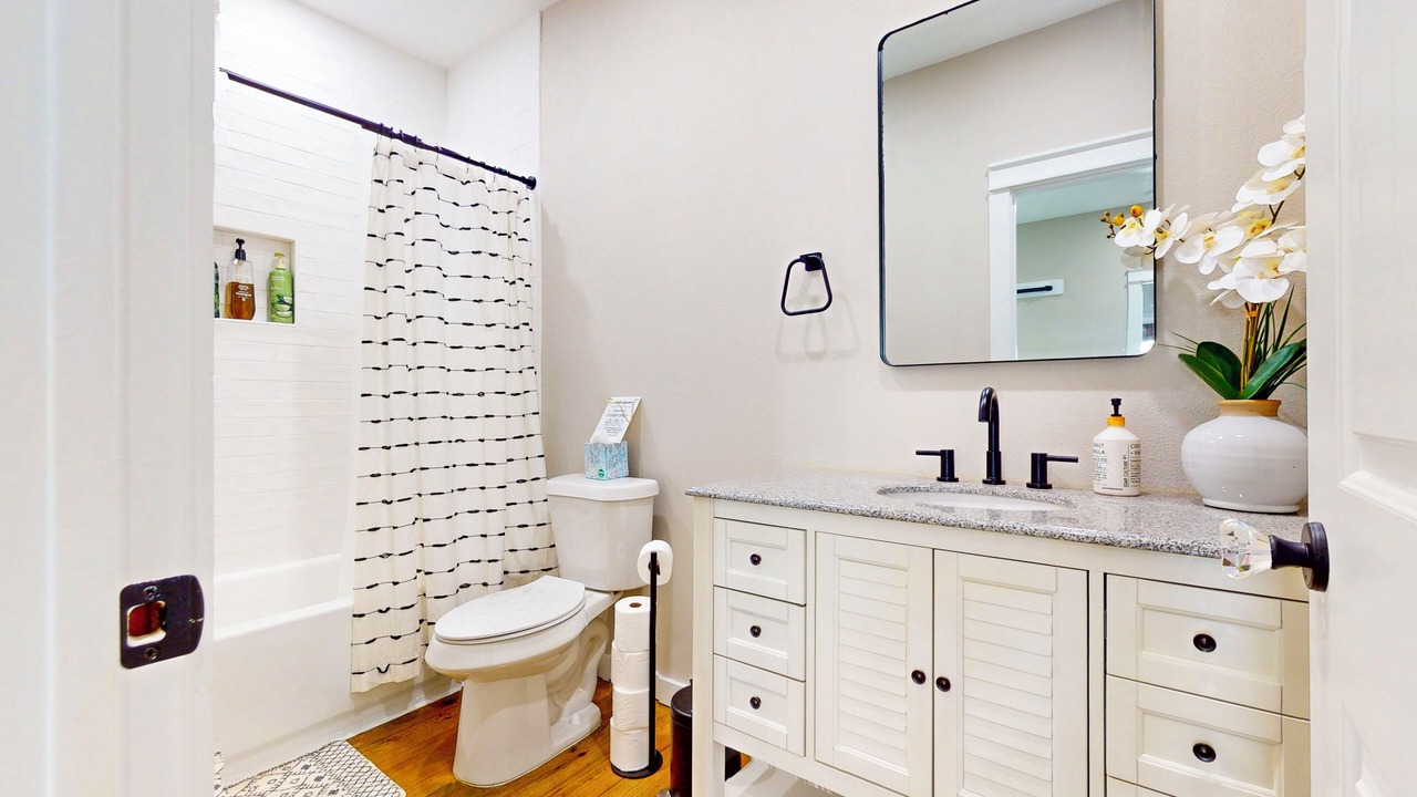 Photo of Bathroom in Port Bolivar