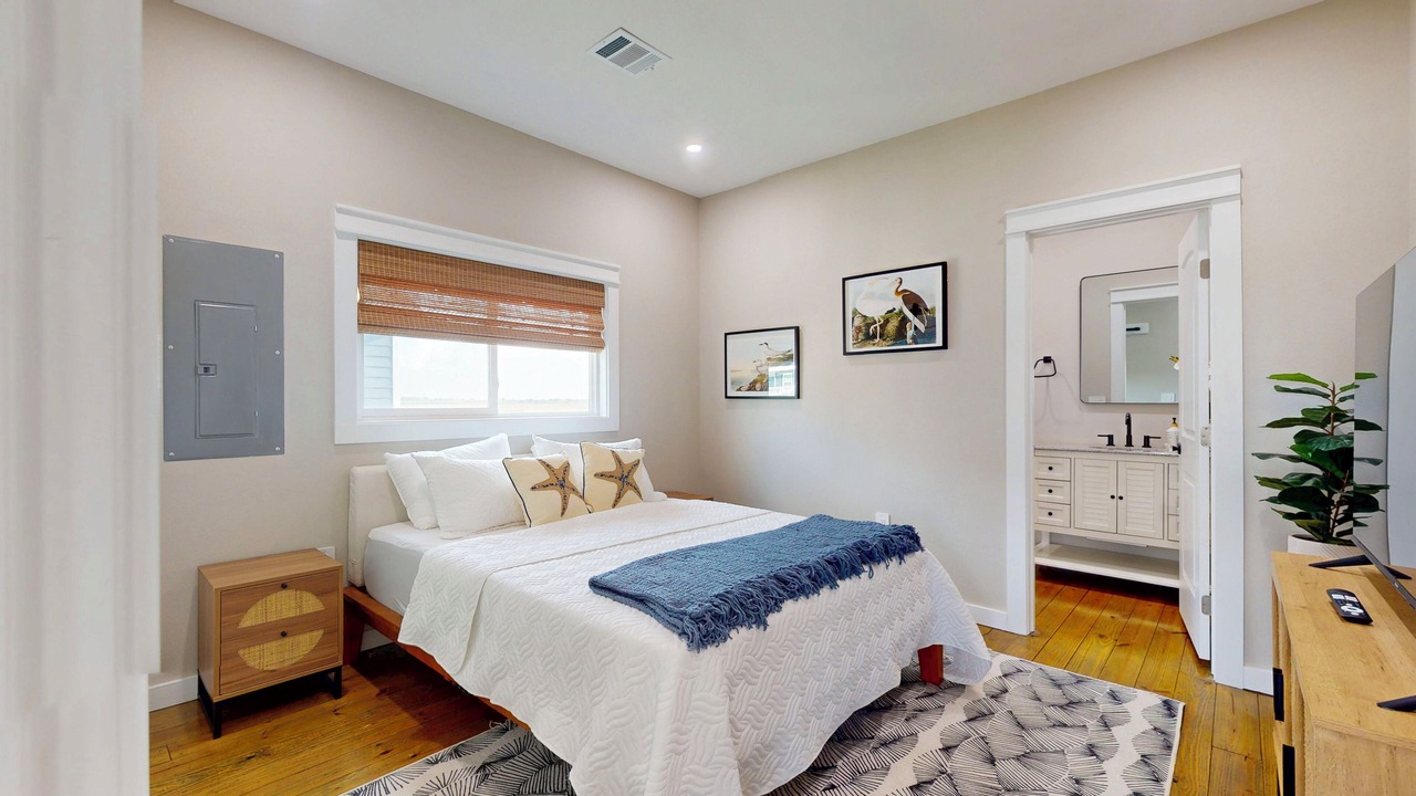 Photo of Bedroom in Port Bolivar
