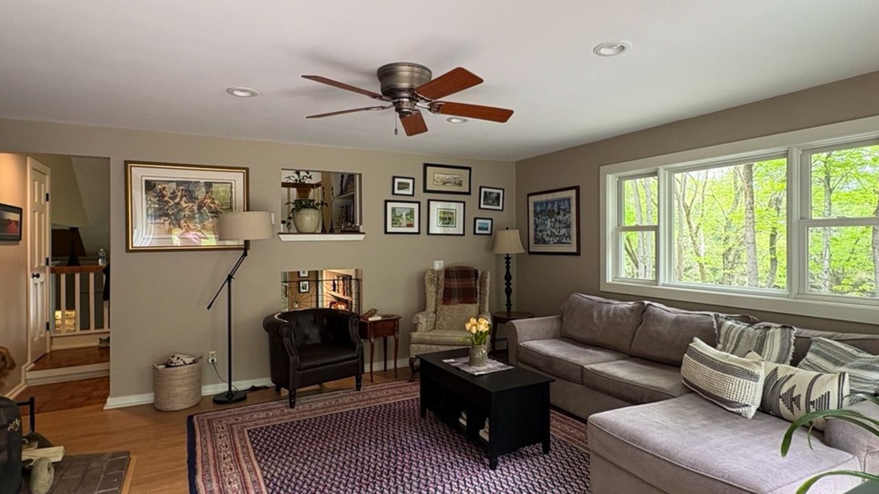 Photo of Livingroom in Newfane