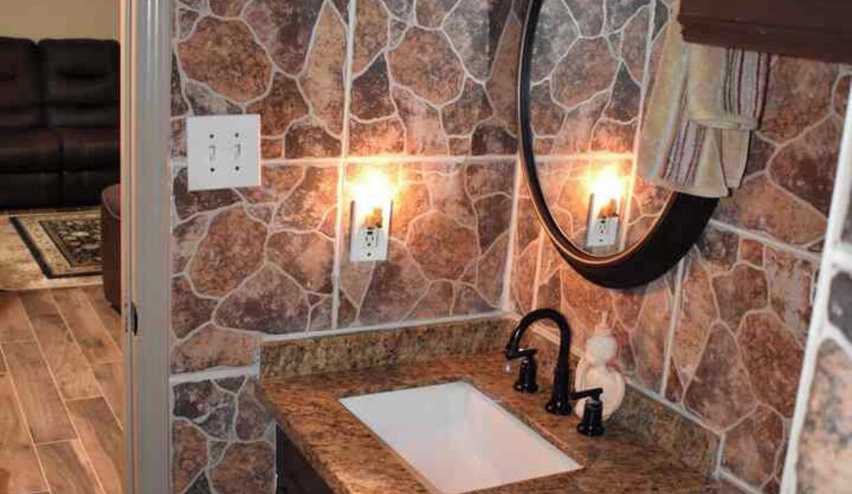 Photo of Bathroom in Alvin