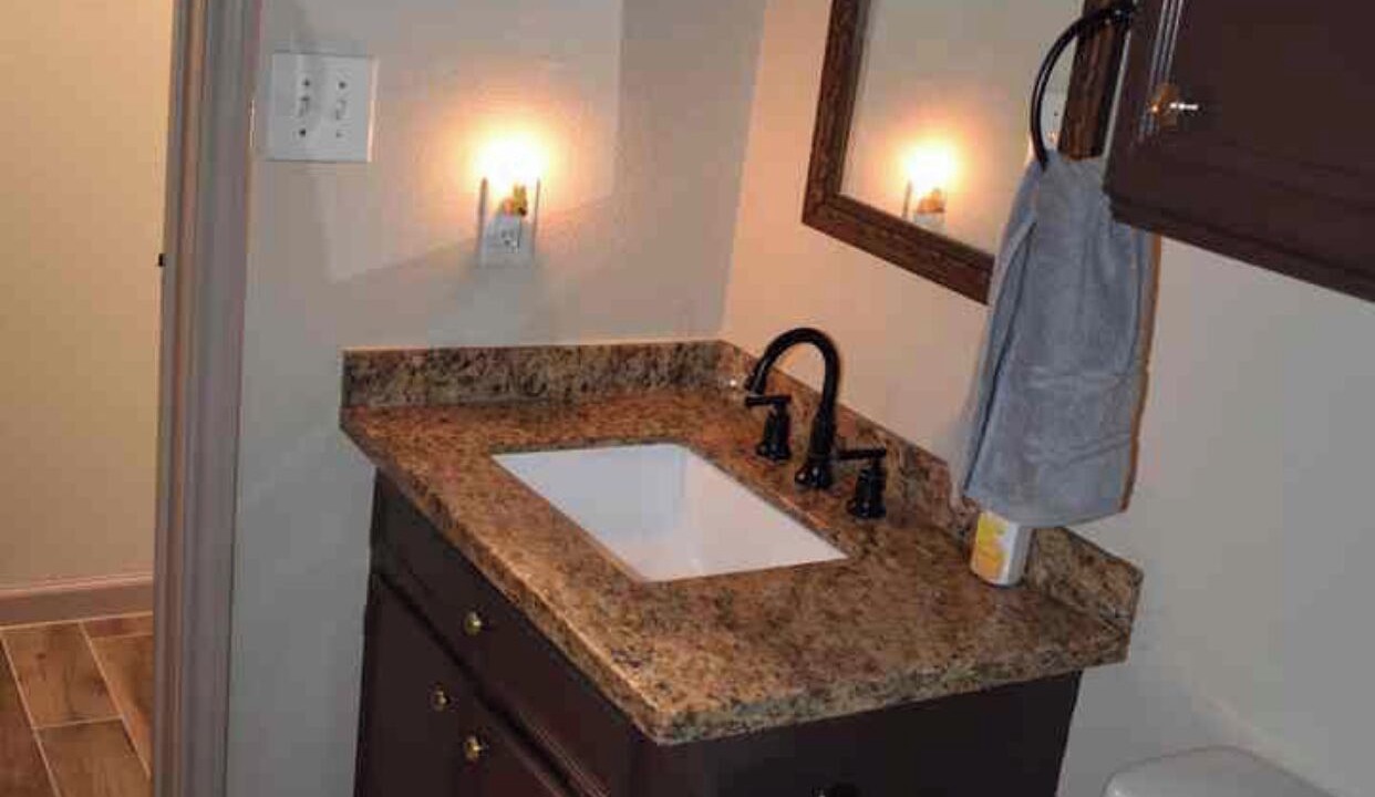 Photo of Bathroom in Alvin