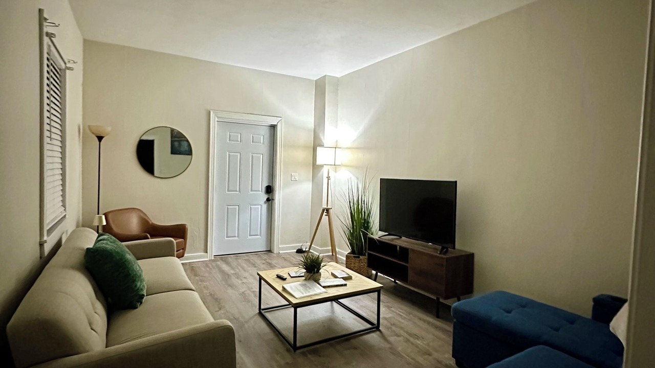 Photo of Livingroom in Thompsonville