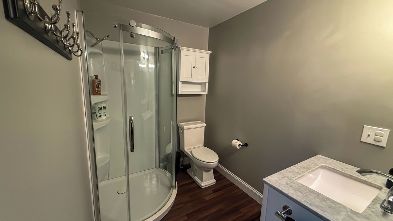 Photo of Bathroom in Hubbard