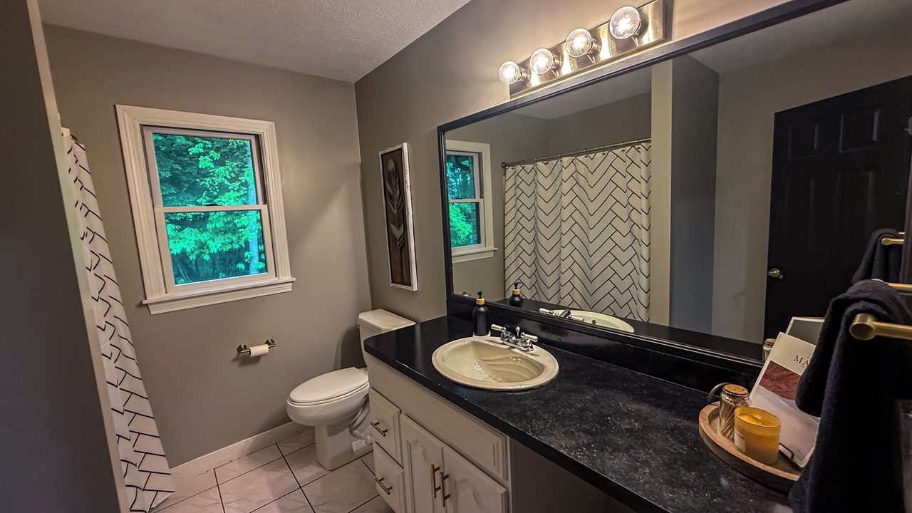 Photo of Bathroom in Hubbard