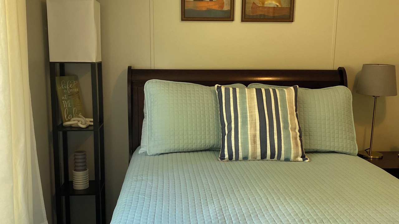 Photo of Bedroom in Smith River