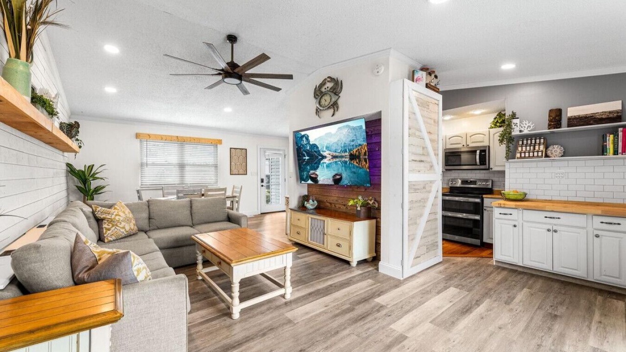 Photo of Livingroom in Little Salisbury