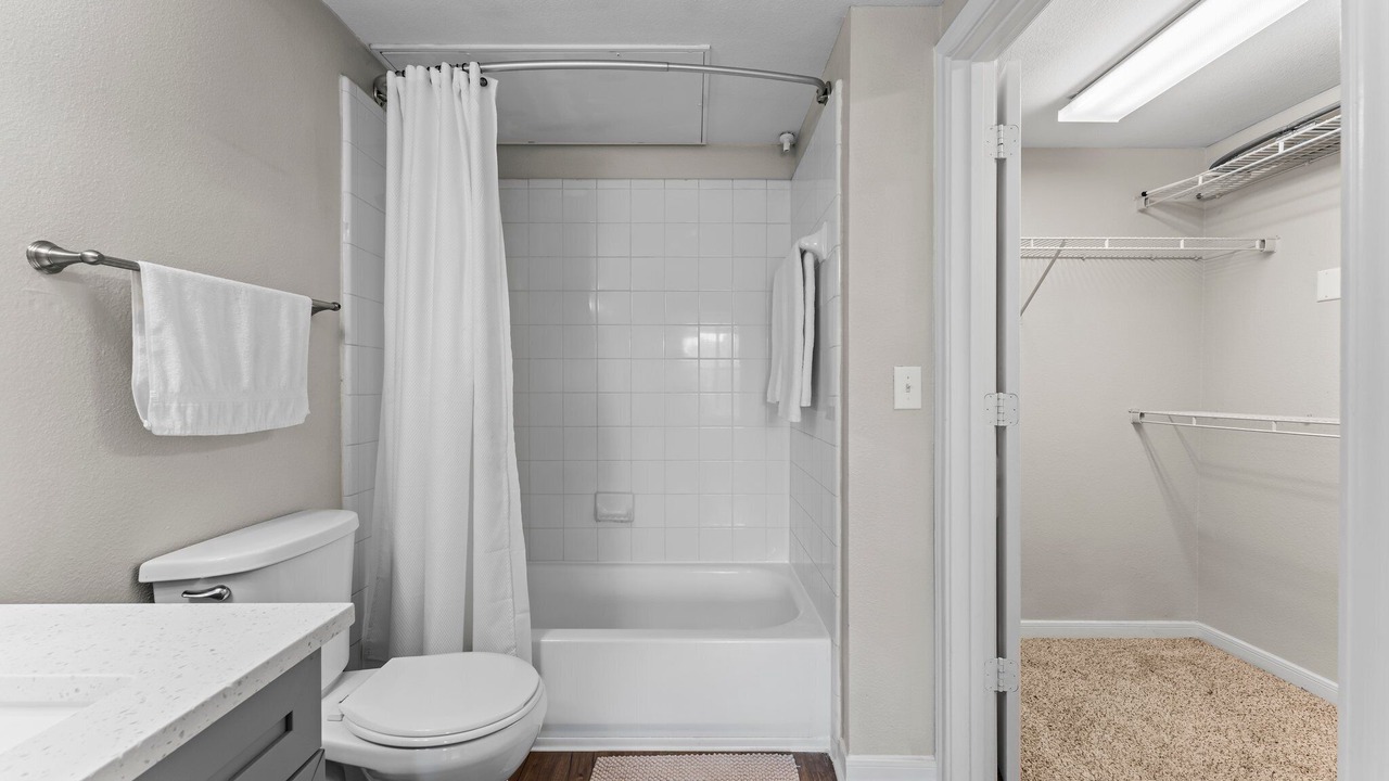 Photo of Bathroom in Alden Bridge