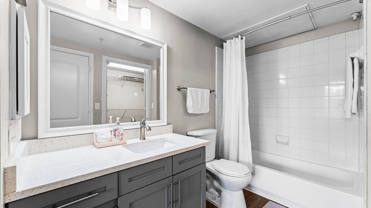 Photo of Bathroom in Alden Bridge