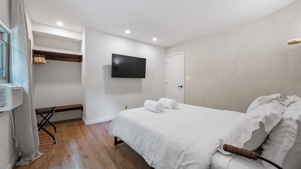 Photo of Bedroom in Plattekill