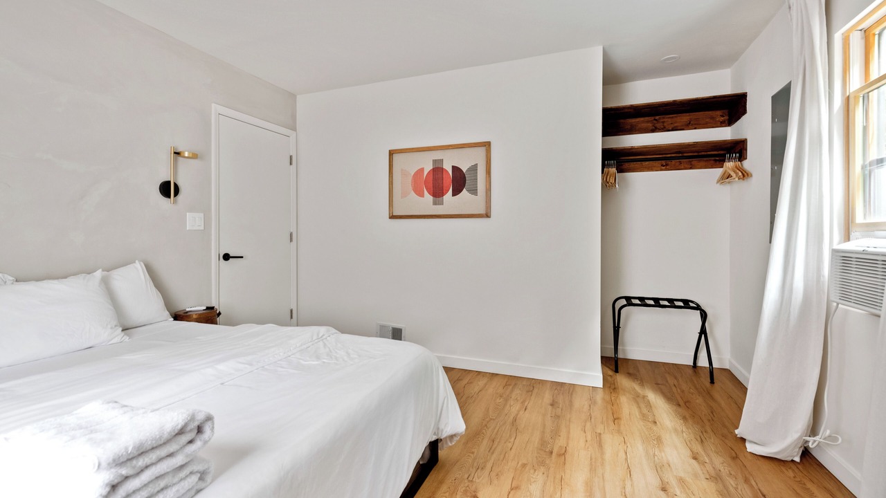 Photo of Bedroom in Plattekill