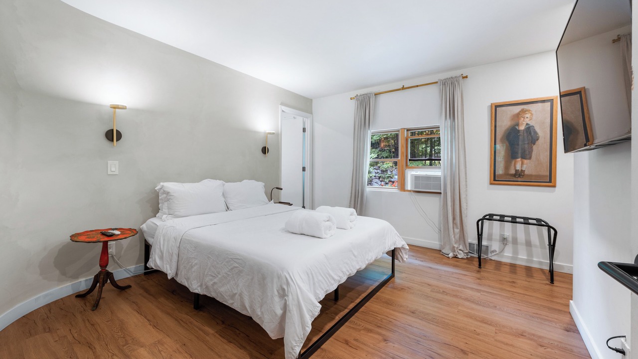 Photo of Bedroom in Plattekill